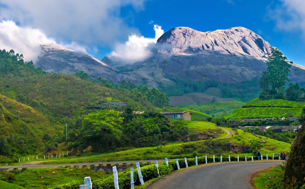 Munnar Cover-Journeyswithus.com